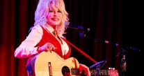 Dolly Parton pode virar o n�mero 1 do Reino Unido pela primeira vez ap�s sua morte