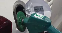 Etanol de posto pode ganhar gosto amargo e cor verde para impedir fraude