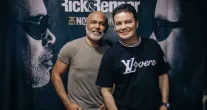 Rick morre em queda de helic�ptero em Santa Catarina; Renner lamenta