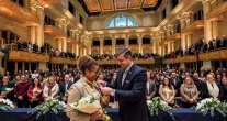 Governo de SP entrega medalha a mil professores com reconhecimento m�ximo em educa��o p�blica