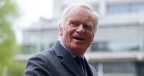Morte de Jeffrey Archer: o escritor que virou bilion�rio e foi preso por mentir na justi�a