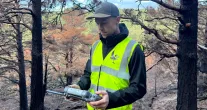 Drones ca�am fogo invis�vel sob a terra: como a tecnologia salva a natureza