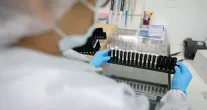 Brasil cria a primeira vacina do mundo contra o tipo mais comum de mal�ria no pa�s