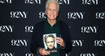 Michael Douglas critica r�tulo de 'nepo-baby' e revela medo do pai, Kirk
