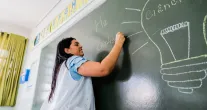 Falta de valoriza��o amea�a futuro do ensino no Brasil com d�ficit de 235 mil professores