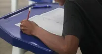 Quase 1 milh�o de alunos far�o prova de matem�tica hoje para ganhar bolsa de estudo