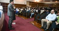 Teatro ensina �tica e combate � corrup��o para alunos da rede p�blica de SP