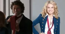 Chay Suede homenageia 'Rebelde' e falecida colega com gravata vermelha em 'Quem Ama Cuida'