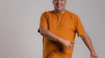 Waguinho, ex-vocalista de Os Morenos, vira cantor gospel e se apresenta na Marcha para Jesus