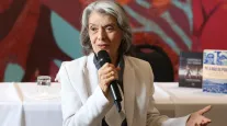 Carmen Lucia diz que a democracia est� nas m�os do povo, n�o nos pal�cios