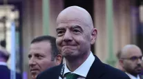 Presidente da FIFA, Gianni Infantino, � criticado por piada sobre rep�rter careca