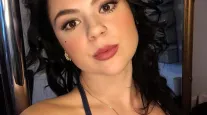 Atriz de Skins fatura 3 vezes mais na OnlyFans debatendo crise clim�tica enquanto tira a roupa