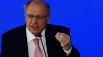 Alckmin cobra fim do vital�cio para ministros do Supremo e exige c�digo de �tica