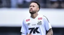 O campo do Santos est� velho demais e Neymar culpa o gramado pelas les�es