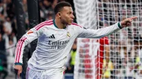 Raphinha pode voltar ao time titular do Barcelona contra o PSG nesta ter�a-feira