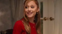 Ariana Grande abandona rabo de cavalo e assusta f�s com novo visual retr�