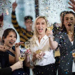 Exagerou na confraterniza��o? Especialista alerta: comportamento inadequado em festas de fim de ano pode gerar justa causa