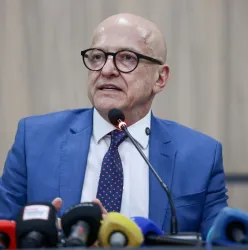 Governador Otaviano Pivetta mant�m cronograma e refor�a avan�o das escolas c�vico-militares em Mato Grosso