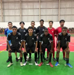 Futsal da Escola Dep. Emanuel Pinheiro lidera grupo e garante vaga nas oitavas de final