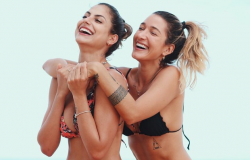Gabriela Pugliesi e Mari Gonzalez posam lindas e juntas na Bahia