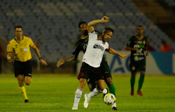 Flamengo leva susto, mas vence o Altos-PI de virada pela Copa do Brasil