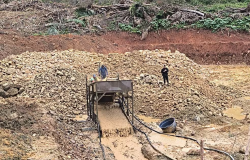 Garimpo ilegal de ouro  desmobilizado pela PF aps destruir mais de 11 hectares de terras no interior do Par