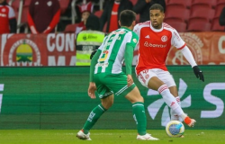 Internacional sofre gol do Juventude e sai atrs na 3 fase da Copa do Brasil