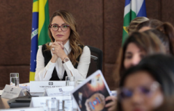 ALINHADOS EM CAMPANHA Primeira-dama quer aes sociais em propostas de Botelho
