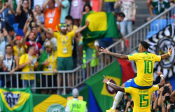 Neymar decide, mantm escrita contra o Mxico e carrega Brasil s quartas