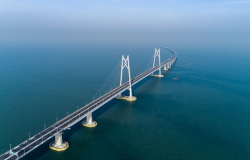 Maior ponte martima do mundo  inaugurada na China