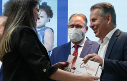 Governo estadual premia 23 municípios com melhores resultados no programa Imuniza Mais MT