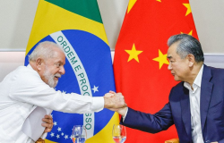 Lula se reúne com chanceler chinês em encontro preparatório para visita do presidente da China