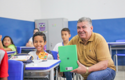 Mochila cheia: 400 kits escolares são entregues aos estudantes do Complexo Dom Bosco - CMEB João Alves