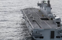 Maior navio de guerra da Amrica Latina chega ao RS para ajuda humanitria
