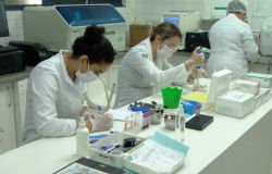 Em quase cinco meses, Laboratrio Municipal de Barra do Garas realiza cerca de 54 mil exames