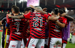 Palmeiras toma trs do Flamengo e perde chance de dormir na liderana do Brasileiro