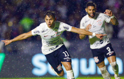 Corinthians vence o Vasco e abre seis pontos do Z4 do Brasileiro