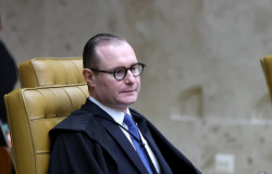 Zanin diz que veto a celulares no STF foi medida excepcional