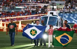 Governador Mauro Mendes e primeira-dama, Virginia Mendes, recebem 15 mil crianas no Natal Abenoado da Arena Pantanal