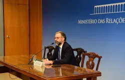 Lder brasileiro no Brics destaca prioridades no bloco e desmistifica criao de nova moeda