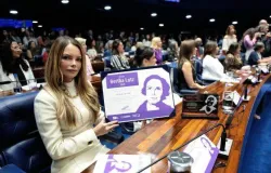 Primeira-dama do Estado  a 2 mulher de MT a receber prmio Bertha Lutz do Senado