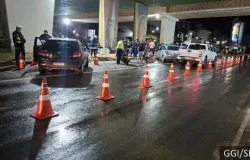 Operaes Lei Seca prendem 13 condutores e removem 42 veculos em Cuiab