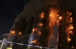 Incndio em conjunto residencial de Hong Kong mata ao menos 36