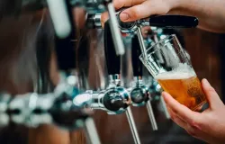 Bar dos EUA oferece cerveja grtis por denncia de imigrantes ilegais