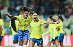 Seleo Feminina d show, goleia Portugal por 5 a 0 e encerra o ano com atuao de gala