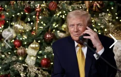 Trump alerta a infiltra��o de "mau Papai Noel" em conversa com crian�as