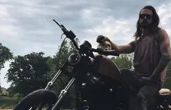 Pol�cia encontra centenas de ossadas em por�o de homem: "Filme de terror"