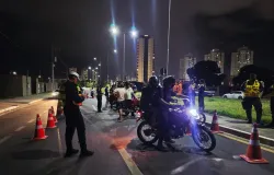 Opera��o Lei Seca termina com seis pris�es e 33 ve�culos removidos em Cuiab�