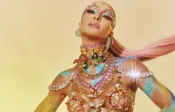 Sabrina Sato brilha em ensaio t�cnico da Vila Isabel na Sapuca�: >Colorir a Sapuca�!>