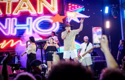 Com Natanzinho e Balancear, Carnaval de Paracuru 2026 re�ne 60 mil foli�es e tem port�es fechados neste s�bado